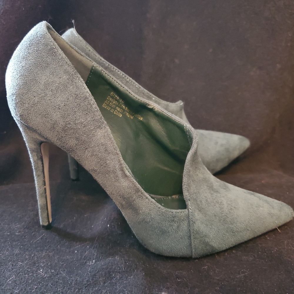 Dark (Hunter) Green Suede Pumps